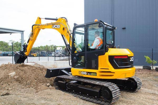 8 Ton Digger Hire in Stoke on Trent